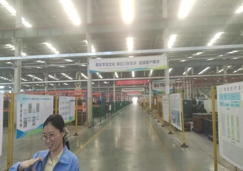 公司李總帶隊參觀孚日集團機電車間