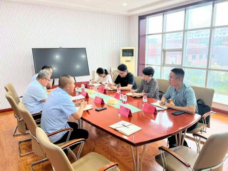 市外事辦領(lǐng)導(dǎo)及區(qū)政府領(lǐng)導(dǎo)一行蒞臨天潤(rùn)公司